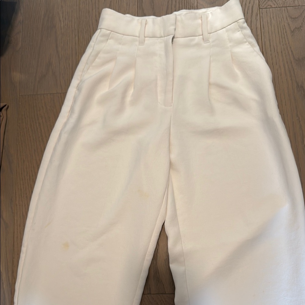 Aritzia effortless cropped pants white